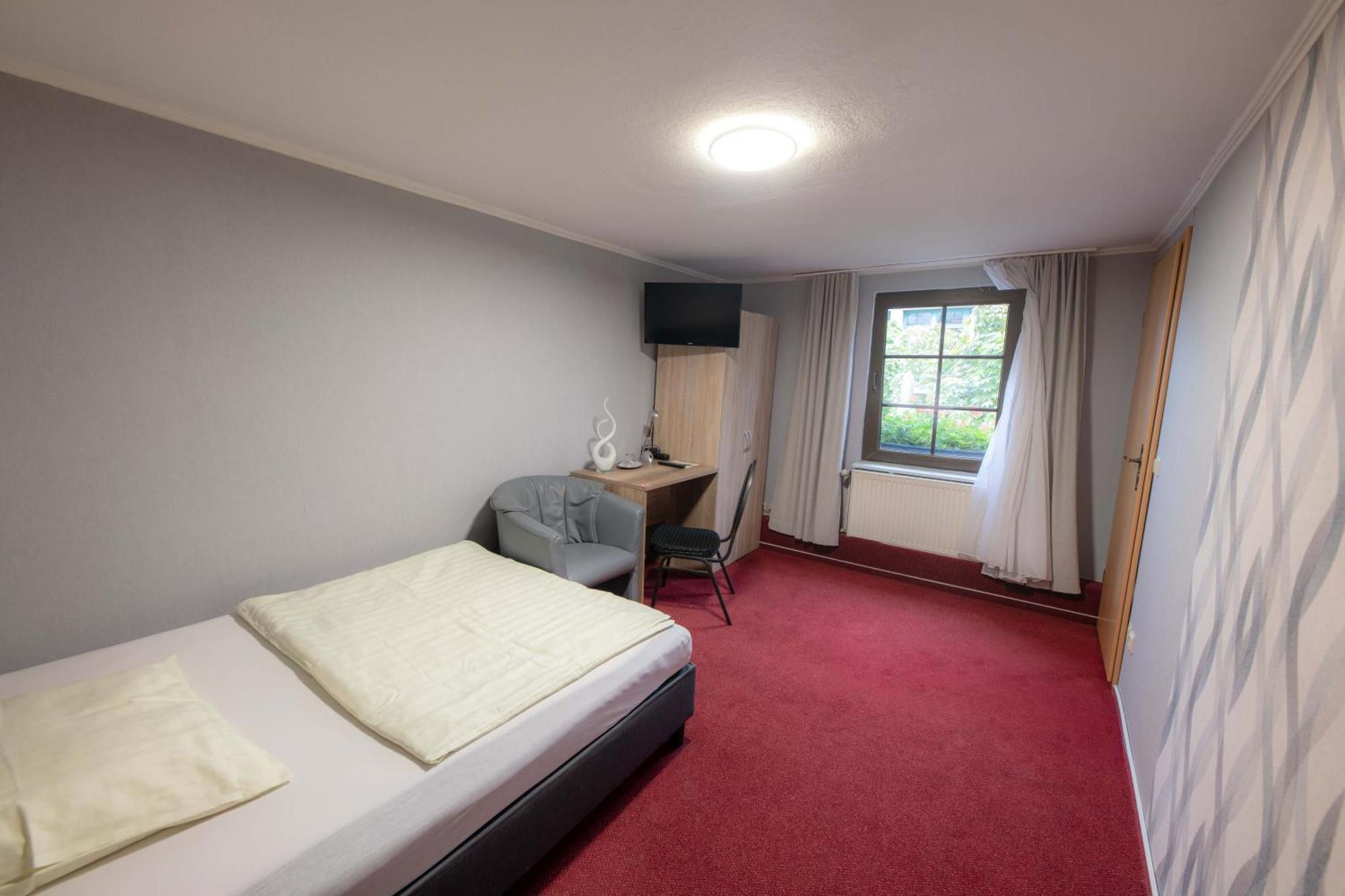 Hotel Am Rathaus Menden Exterior photo
